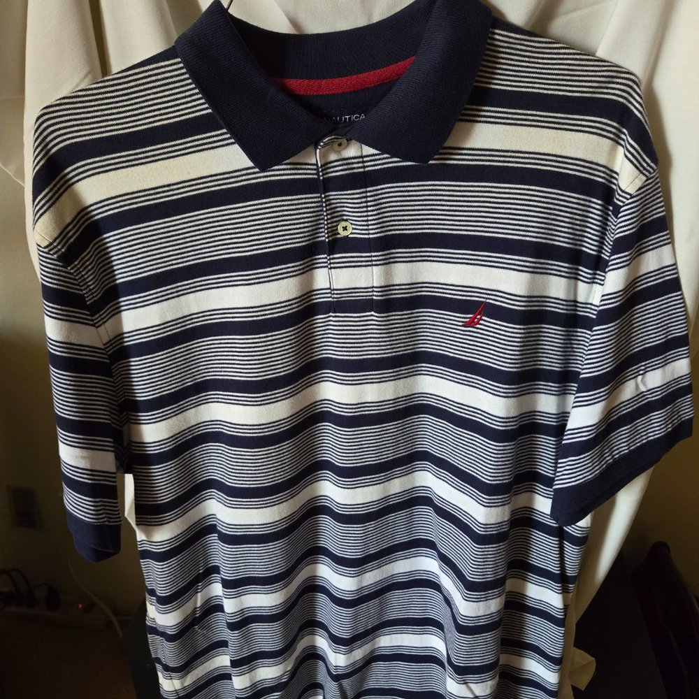 Mens Nautica Navy Blue Polo Shirt with white stripes Size XL